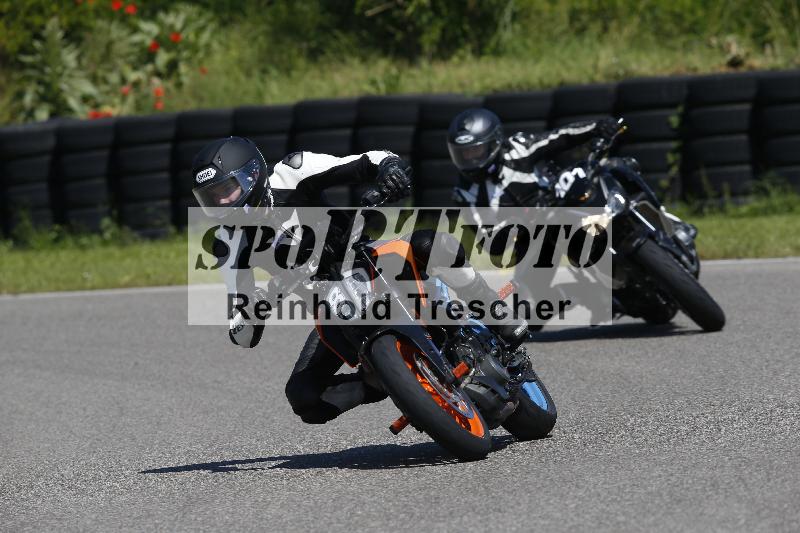 /Archiv-2024/29 12.06.2024 MOTO.CH Track Day ADR/Gruppe blau/8